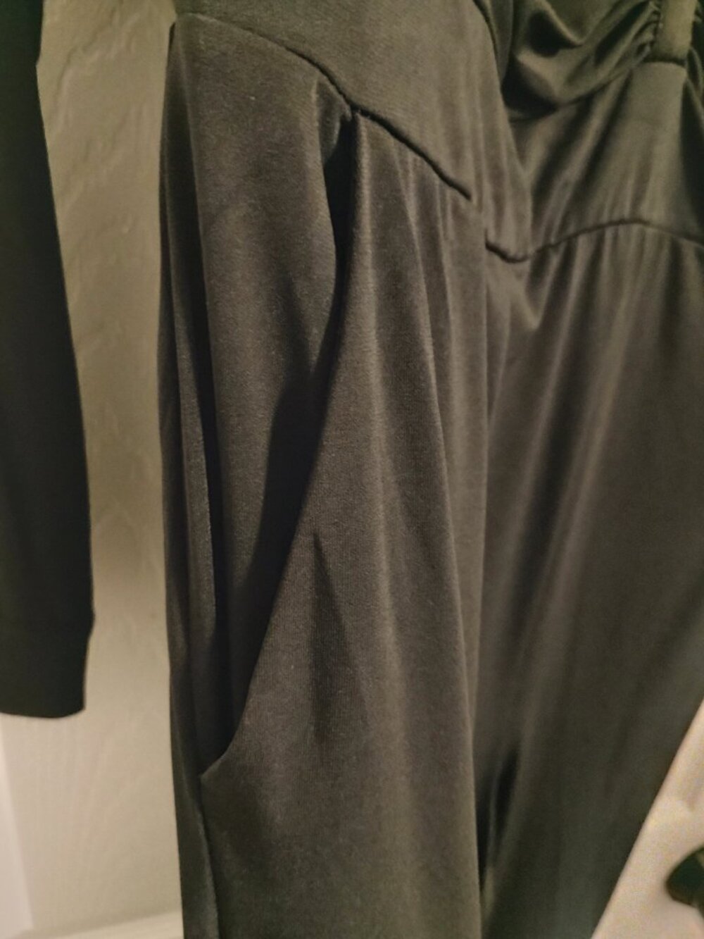 Torrid Women's Black ITY Long Sleeved Rouched Wide Leg Jumpsuit Size 0 L/12 - Picture 8 of 15